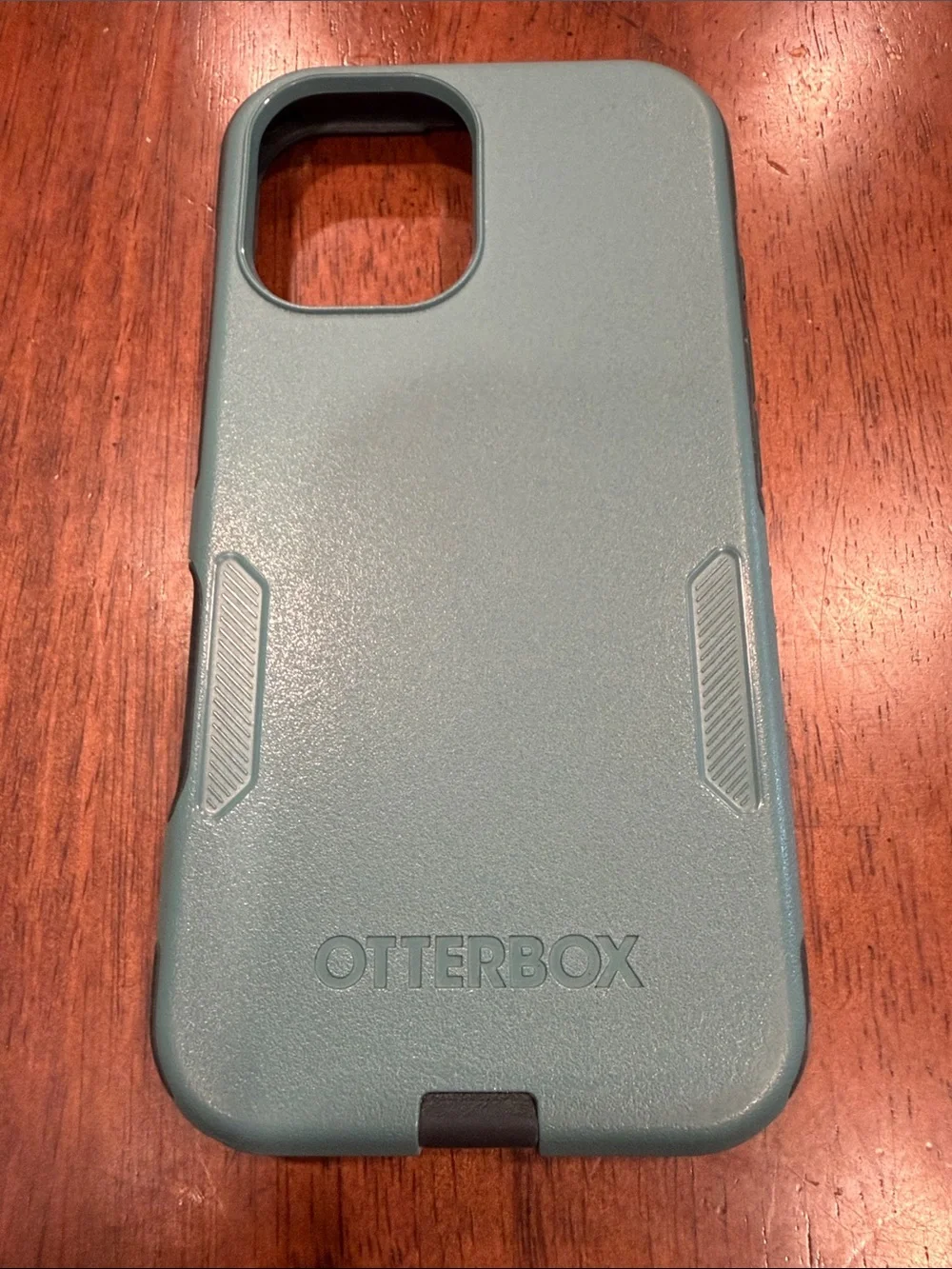 OtterBox Commuter Series MagSafe Case in Teal for iPhone 16
